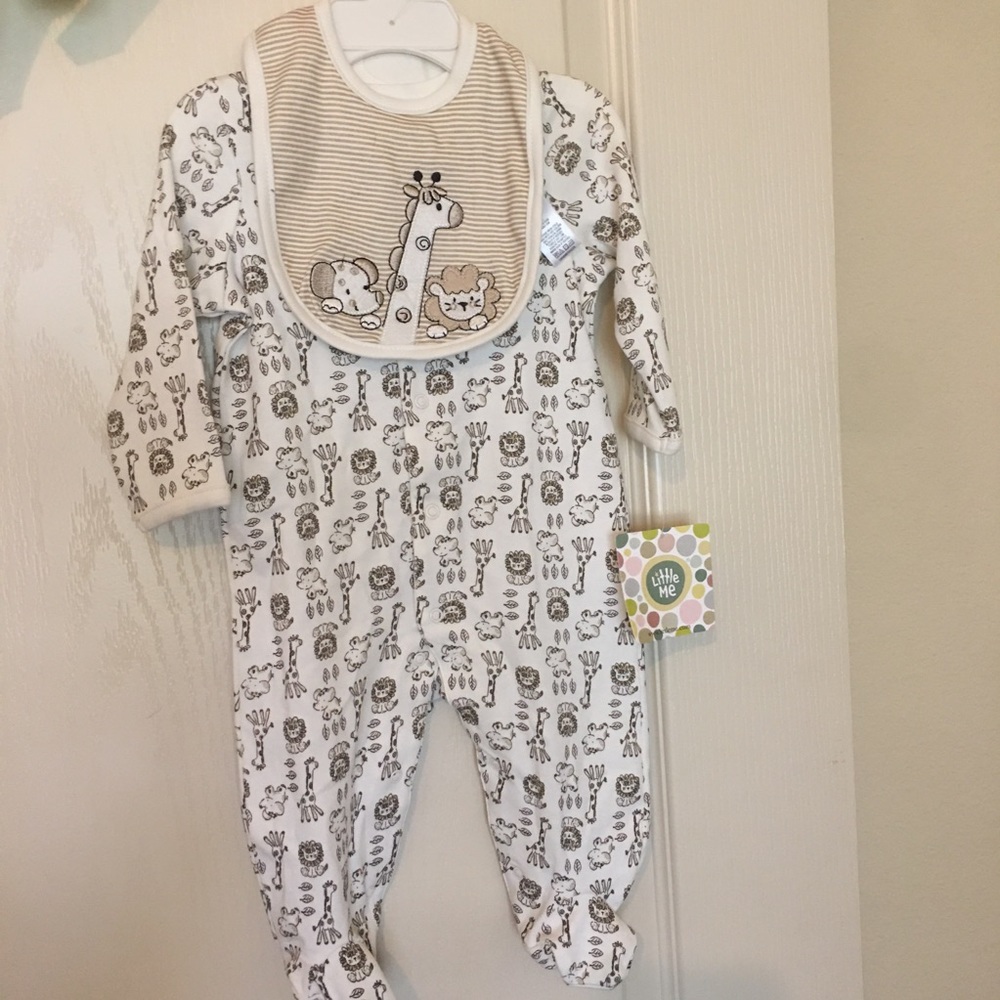 NWT Two Piece Baby Footies With Bib